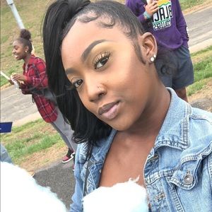 Meet your Posher, Alexus